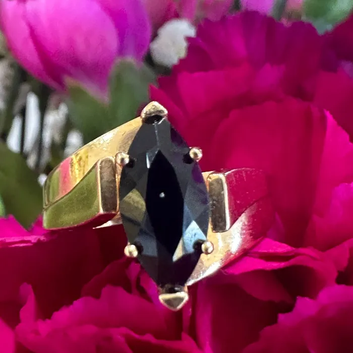ONeills Estate Jewelry 14 Karat Yellow Gold Black Onyx Ring 20001123 Rings