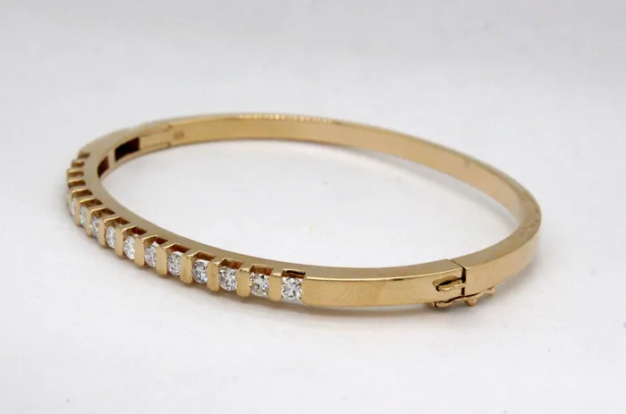 Estate 14KY 104 Cttw Diamond Bangle Bracelet FULLERS PURCHASE FROM PUBLIC Bracelets Estate 14KY 104 Cttw Diamond Bangle Bracelet FULLERS PURCHASE FROM PUBLIC Bracelets