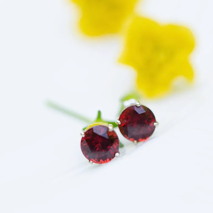 Anthill Garnet Stud Earrings 14K Gold AlbrechtJewellery Earrings