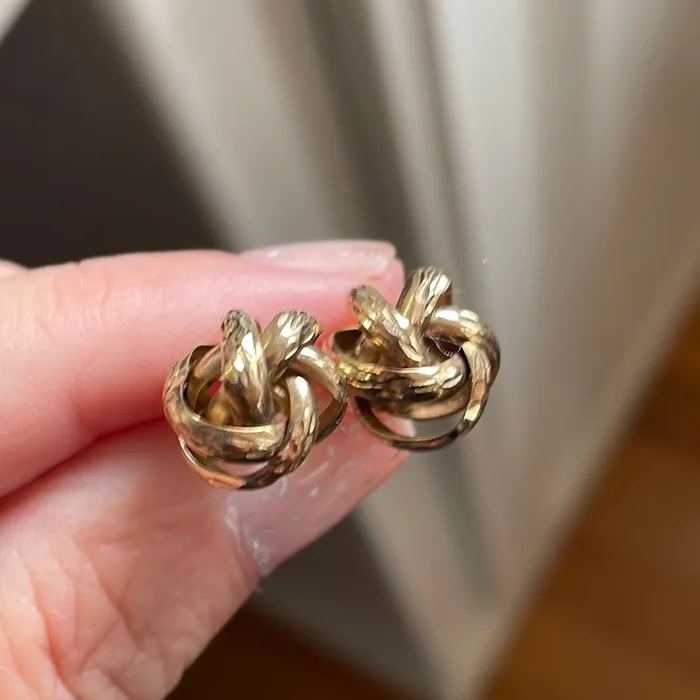 Gold Knot Earrings 10k Gold Vintage Love Vintage Paris Earrings