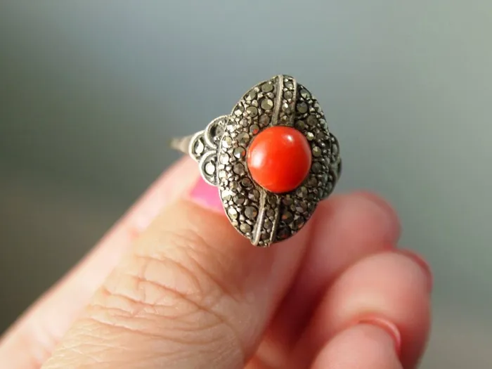 Love Vintage Paris Coral Marcasite Ring Sterling Silver 9k Gold band Vintage Rings