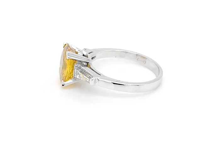 Ring 18kt White Gold Yellow Sapphire Baguette Diamonds Albert Hern Rings