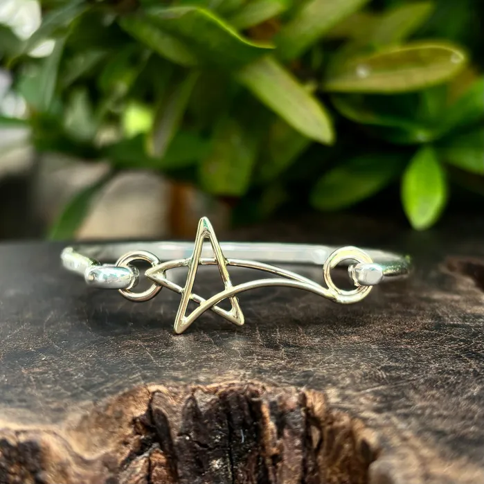 Bracelets Crucian Gold Shooting Star 3mm Latching Bracelet Bracelets Crucian Gold Shooting Star 3mm Latching Bracelet