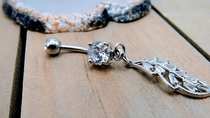 Rings Siren Body Jewelry Feather dangle belly button piercing ring 14g clear cz gemstones silver 316L stainless steel