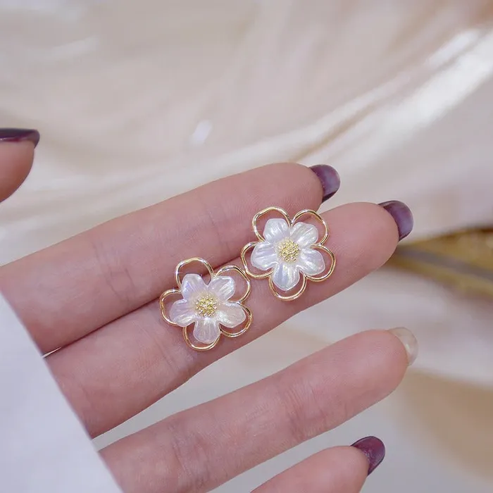 Earrings White Japanese Anemone Flower Earrings UrbanVinta