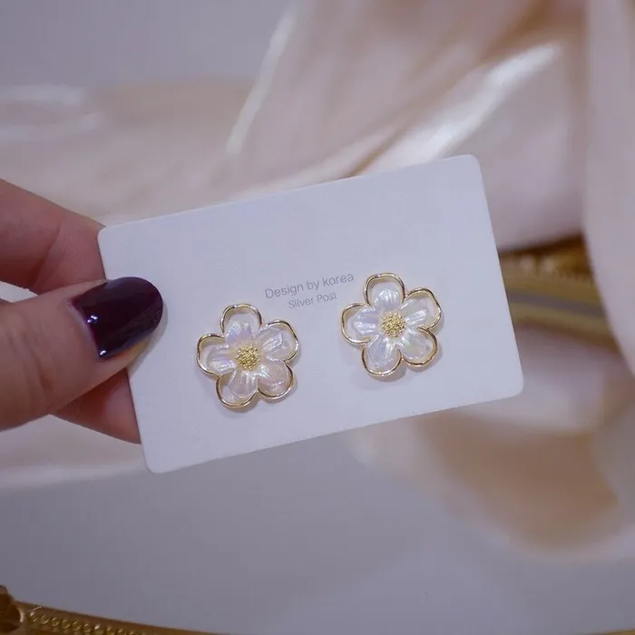 Earrings White Japanese Anemone Flower Earrings UrbanVinta