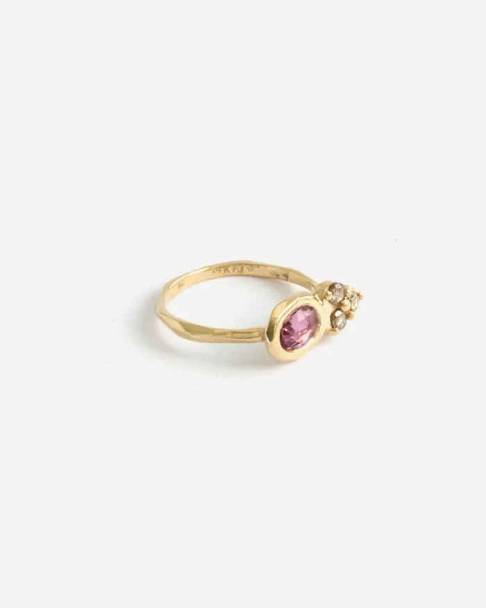 Rings Hiroyo Pebble Ring Freedom Pink Sapphire Rings Hiroyo Pebble Ring Freedom Pink Sapphire