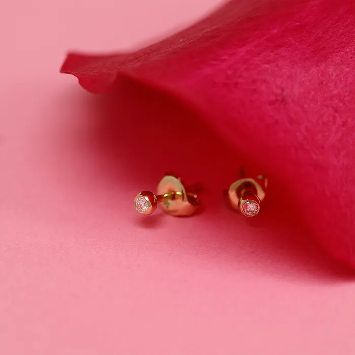 Womens gold screwon earrings with a diamond 006 ct Senso Diamonds My First Diamonds Senso Diamonds Earrings